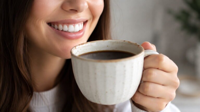 How to Remove Coffee Stains From Teeth Quickly